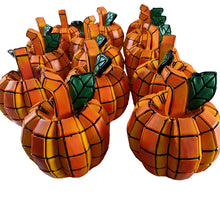 Bild in Galeriebetrachter hochladen, Halloween Glass Glowing Pumpkin
