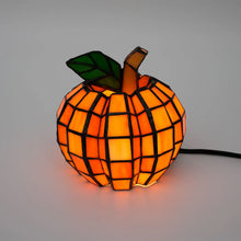 Bild in Galeriebetrachter hochladen, Halloween Glass Glowing Pumpkin
